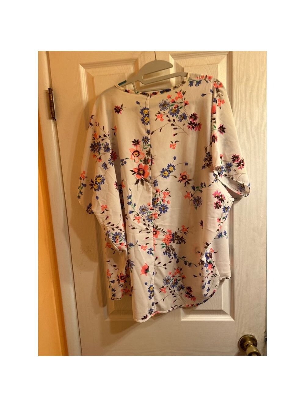 Olive Tree Floral Kimono Size S White Multi-color